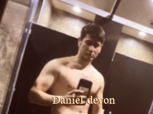 Daniel_devon