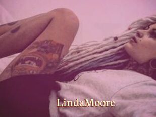 Linda_Moore