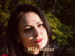 MIA_seduce