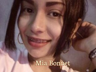 Mia_Bonnet