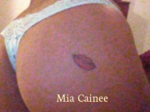 Mia_Cainee