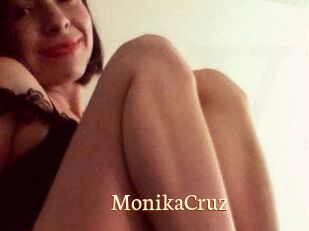 Monika_Cruz