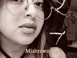 Miabrowm0111