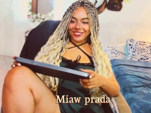 Miaw_prada