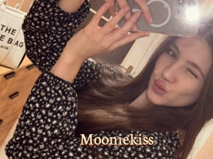 Mooniekiss