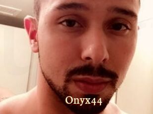 Onyx44