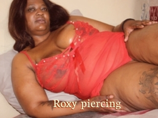 Roxy_piercing